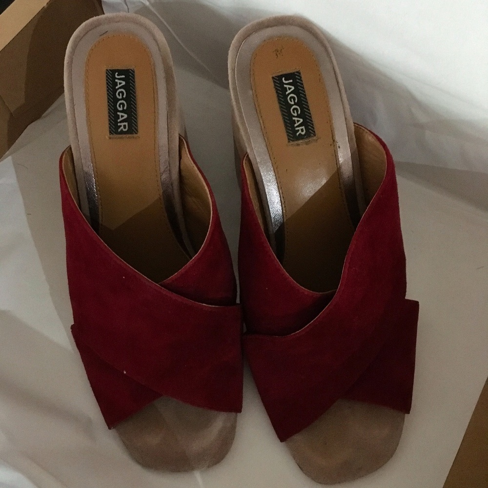 JAGGAR Cranberry Red and tan shoes EU 39 ( US 8)